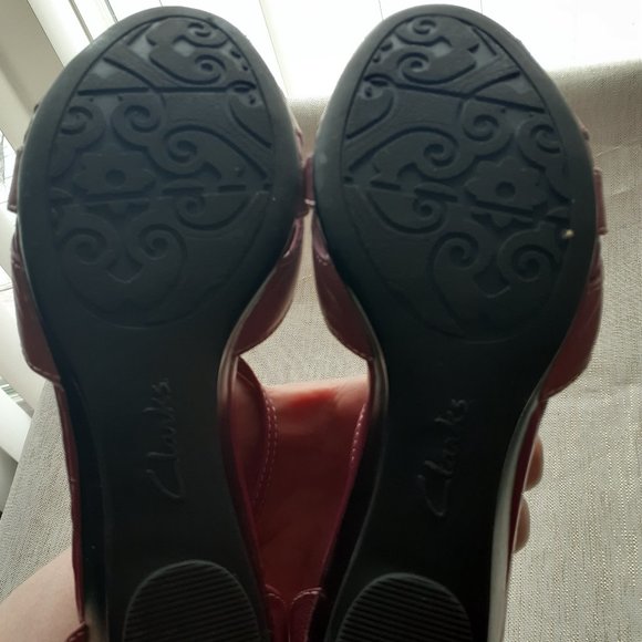 Clarks Pink Plum Strappy Sandals Size 6M #80310 - Picture 5 of 6